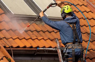 Démoussage et hydrofuge de toiture à Campitello