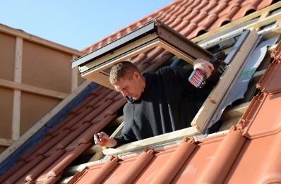 Pose de fenêtres de toit Velux à Campitello